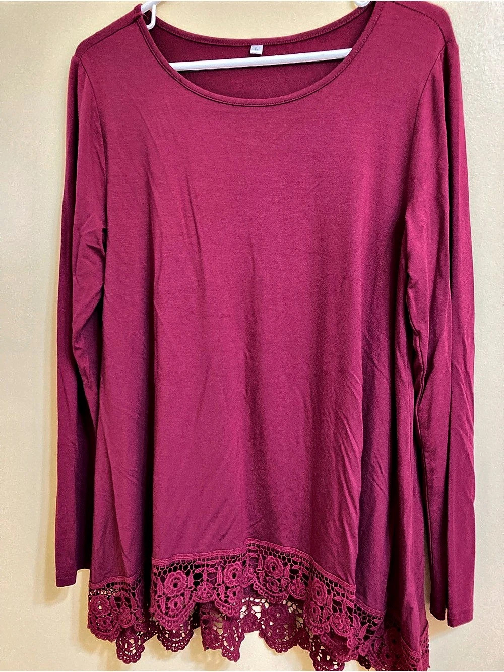 Lace Hem Tunic in maroon Size Large